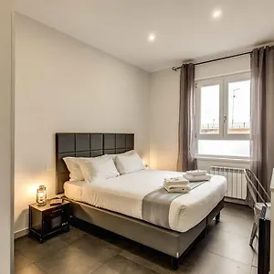 Πανσιόν Floor 6, Ρώμη