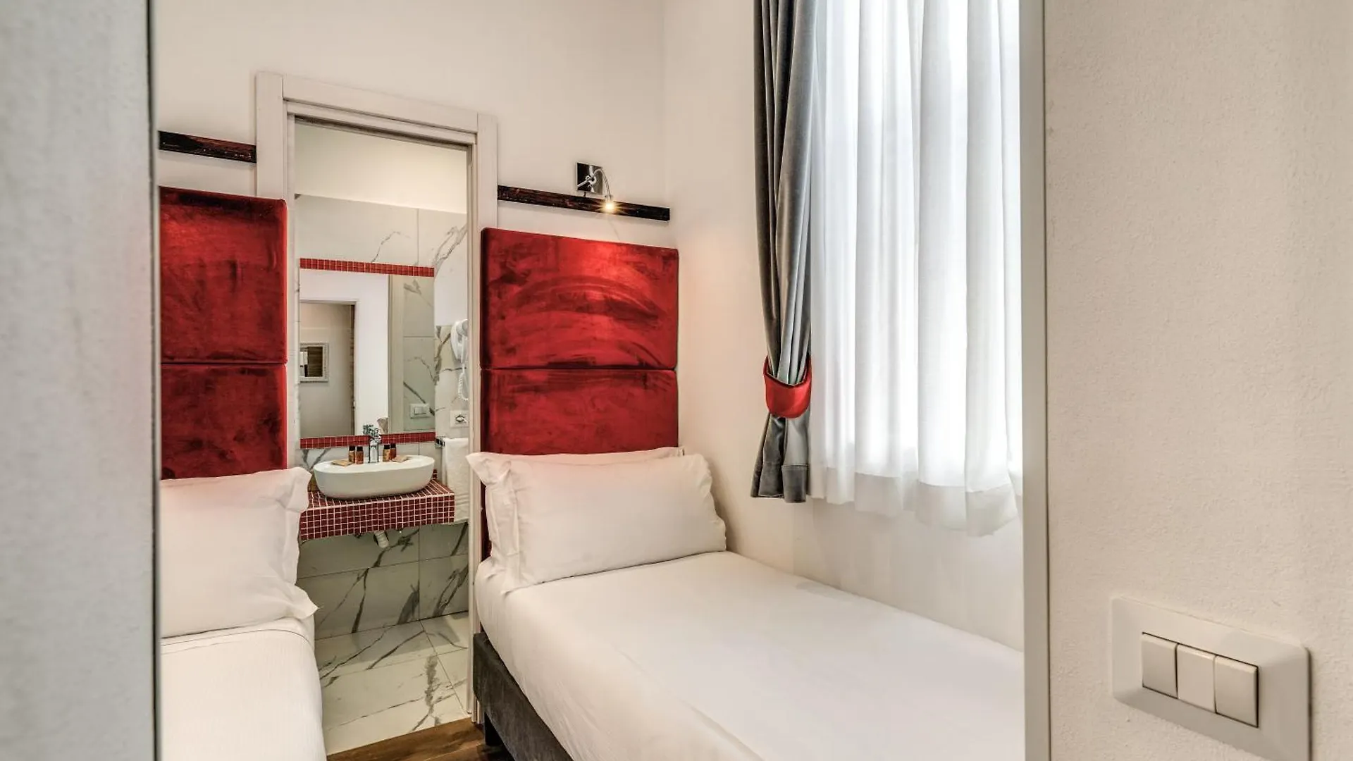 Piazza Di Spagna Comfort Rooms Ρώμη 3*,
